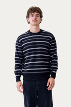 Carregar imagem no visualizador da galeria, Crewneck Sweater - Black
