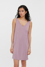 Carica l&#39;immagine nel visualizzatore di Gallery, Filli V-Neck Dress - Elderberry
