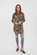 Afbeelding in Gallery-weergave laden, Gemakkelijk lang shirt - tan
