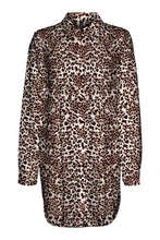 Afbeelding in Gallery-weergave laden, Gemakkelijk lang shirt - tan
