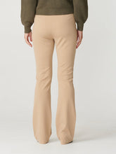 Cargar imagen en el visor de la galería, Amira pants - Beige - Vero Moda - Khaki 3
