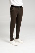 Cargar imagen en el visor de la galería, The Original Performance Structure Pants - Dark Brown - TeeShoppen - Brown 2
