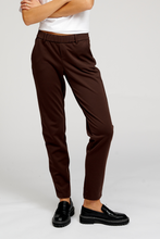 Carregar imagem no visualizador da galeria, The Original Performance Pants - Dark Brown - TeeShoppen - Brown
