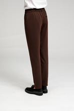 Carregar imagem no visualizador da galeria, The Original Performance Pants - Dark Brown - TeeShoppen - Brown 10
