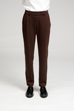 Carregar imagem no visualizador da galeria, The Original Performance Pants - Dark Brown - TeeShoppen - Brown 5
