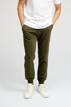 Afbeelding in Gallery-weergave laden, Basic Sweatpants - Dark Green - TeeShoppen - Green
