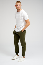 Afbeelding in Gallery-weergave laden, Basic Sweatpants - Dark Green - TeeShoppen - Green 2
