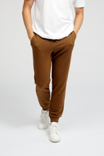 Charger l&#39;image dans la galerie, Basic Sweatpants - Brown - TeeShoppen - Brown
