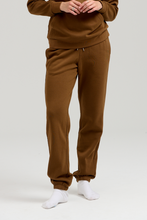 Load image into Gallery viewer, Basic Sweatpants - Brown - TeeShoppen - Brown
