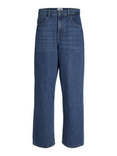 Cargar imagen en el visor de la galería, The Original Performance Loose Jeans - Medium Blue Denim - TeeShoppen - Blue 13
