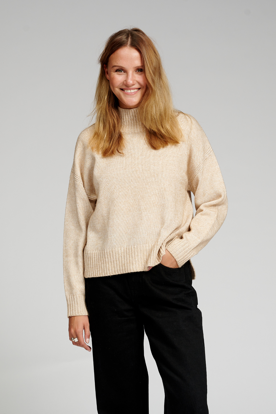 Oversized Knitted Polo-Neck Jumper - Beige - TeeShoppen - Khaki