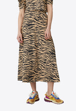 Load image into Gallery viewer, Vya Skirt - Bamboo - Sisters Point - Khaki
