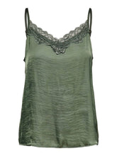 Afbeelding in Gallery-weergave laden, Top with lace details  - Thyme - Jacqueline de Yong - Green 2
