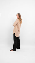 Load image into Gallery viewer, Jiva Long Sleeved - Silver Mink - PIECES - Khaki 2
