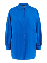 Load image into Gallery viewer, Chrilina Oversized Shirt - Mazarine Blue - PIECES - Blue 5
