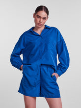 Load image into Gallery viewer, Chrilina Oversized Shirt - Mazarine Blue - PIECES - Blue
