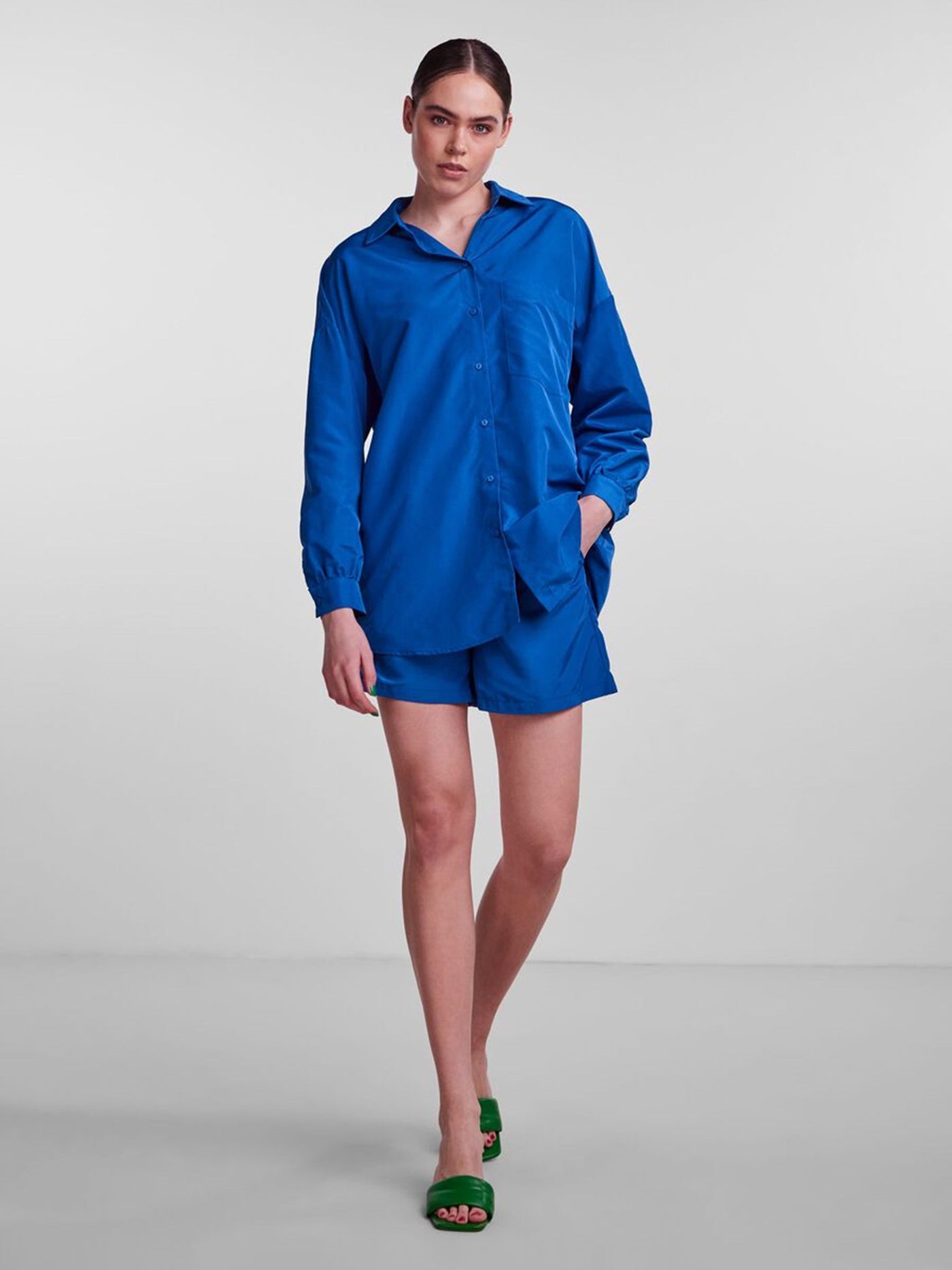 Chrilina Oversized Shirt - Mazarine Blue - PIECES - Blue 3