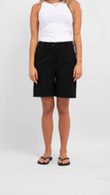 Load image into Gallery viewer, Sasie Shorts - Black - Vero Moda - Black 2
