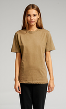 Carregar imagem no visualizador da galeria, Oversized T-shirt - Khaki - TeeShoppen - Khaki
