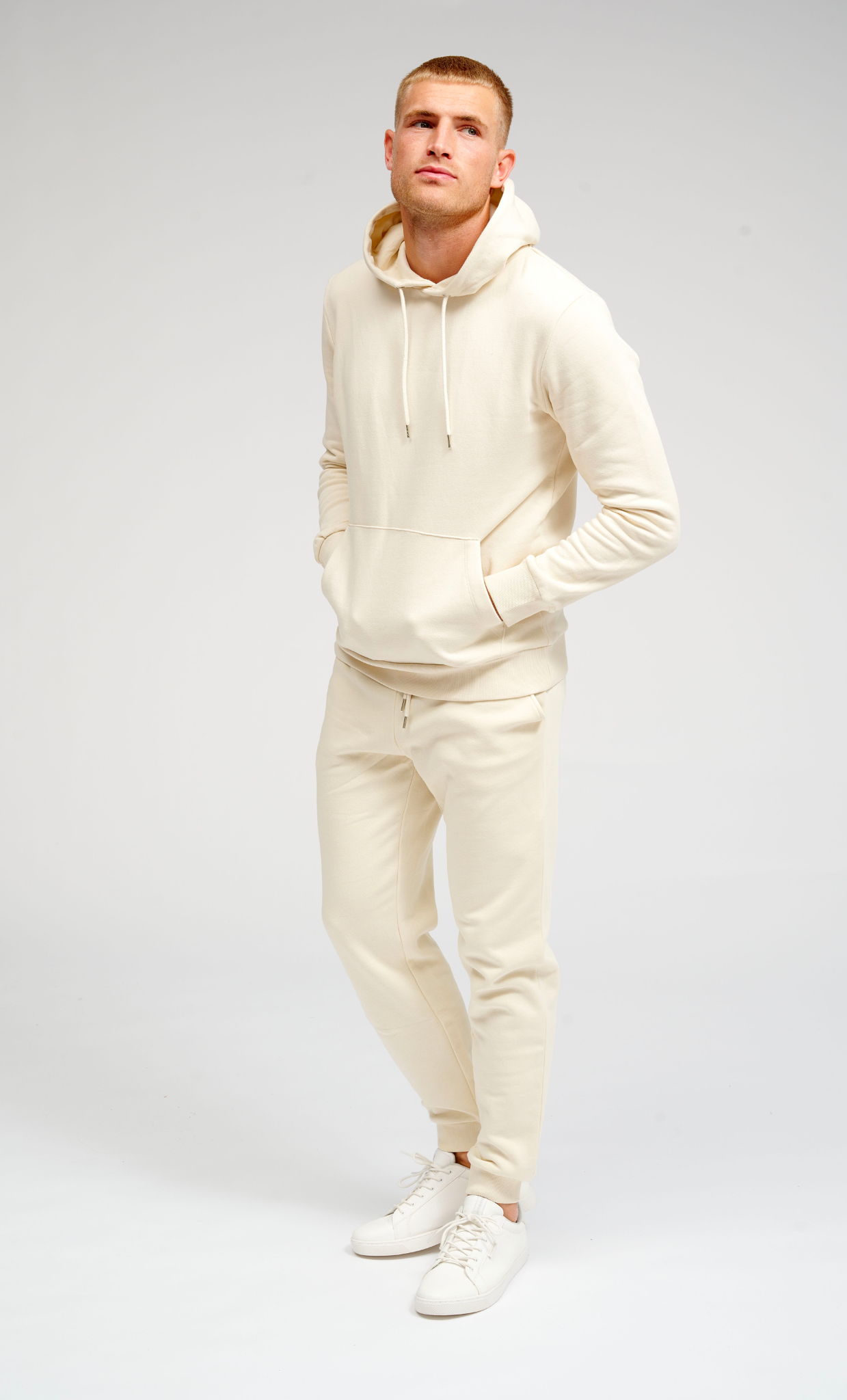 Basic SweatSuit (Light Beige) - Pakketdeal