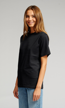 Charger l&#39;image dans la galerie, Oversized T-shirt - Black - TeeShoppen - Black 4
