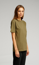 Cargar imagen en el visor de la galería, Oversized T-shirt - Army Green - TeeShoppen - Green 2
