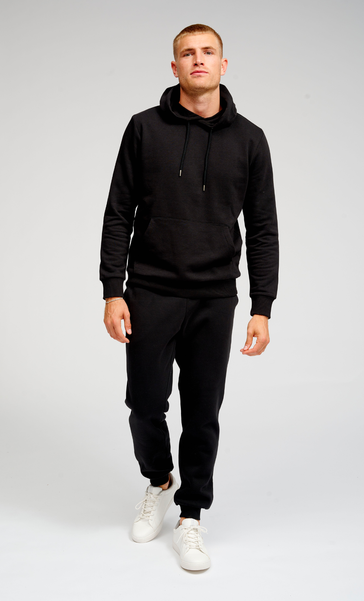 SweatSuit básico (negro) - paquete de oferta