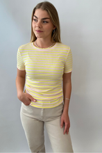 Afbeelding in Gallery-weergave laden, Ejla T-shirt - Banana - Sisters Point - Yellow
