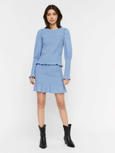 Carregar imagem no visualizador da galeria, Smock Top - Allure - Vero Moda - Blue 2
