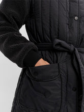 Carregar imagem no visualizador da galeria, Lilla Tinna Teddy jacket - Black - Vero Moda - Black 5
