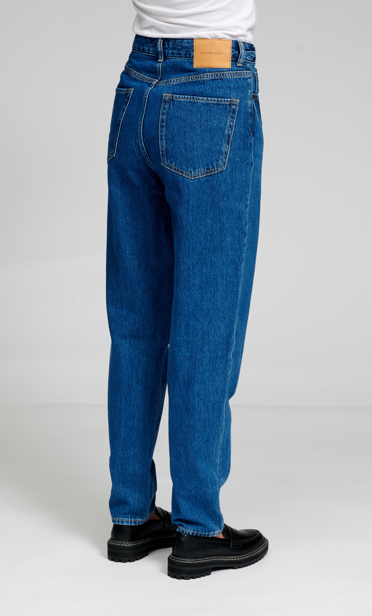 The Original Performance Mom Jeans - Medium Blue Denim - TeeShoppen - Blue 11