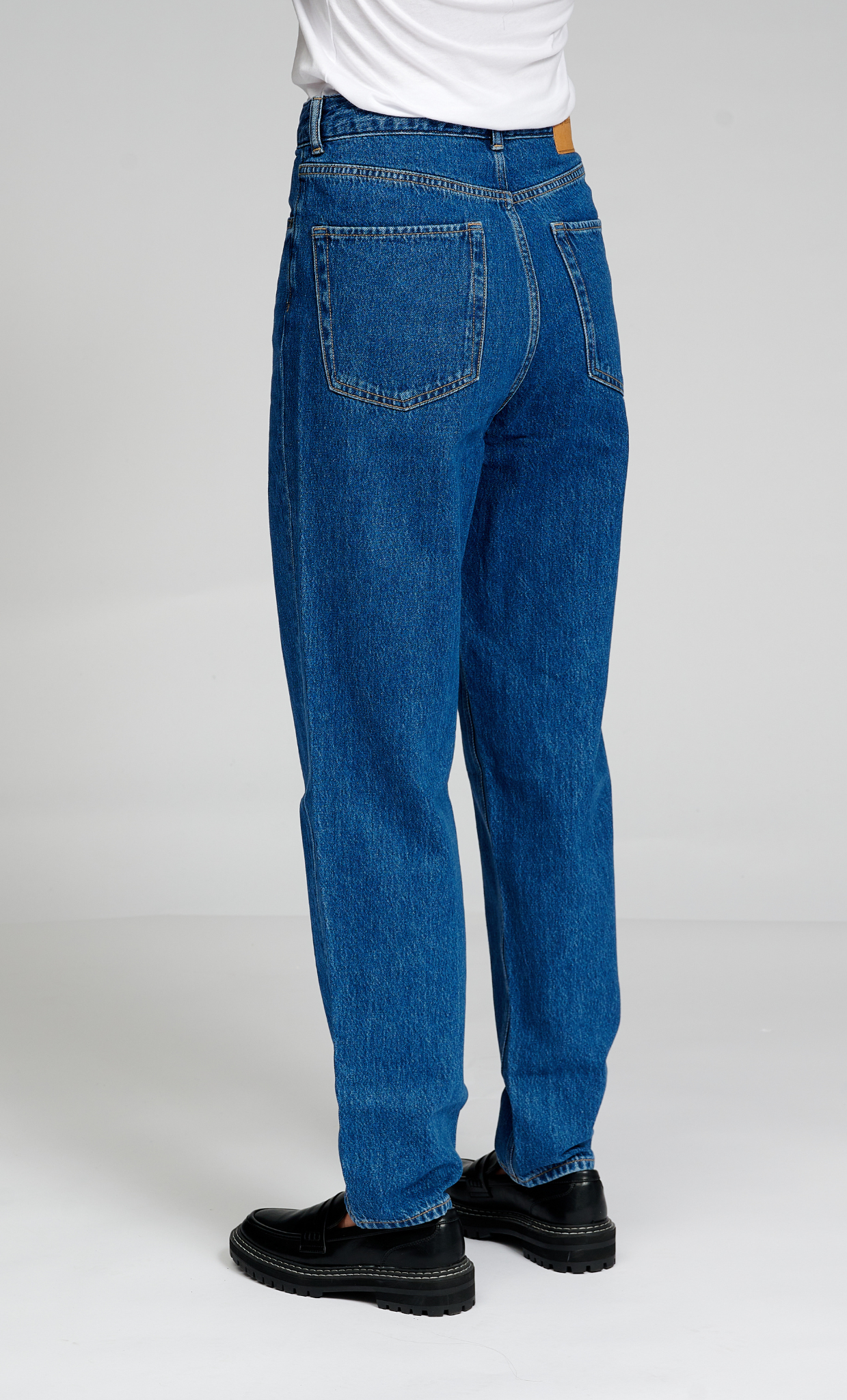 The Original Performance Mom Jeans - Medium Blue Denim - TeeShoppen - Blue 12