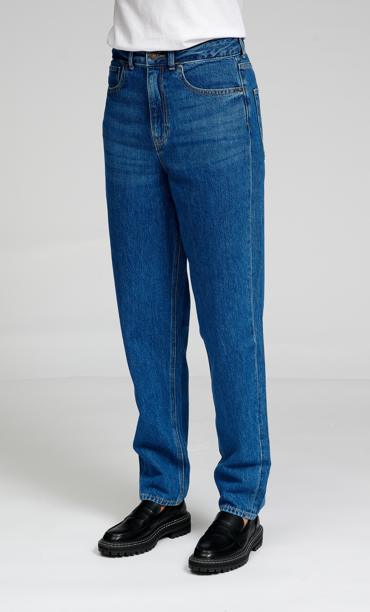 The Original Performance Mom Jeans - Medium Blue Denim - TeeShoppen - Blue 10