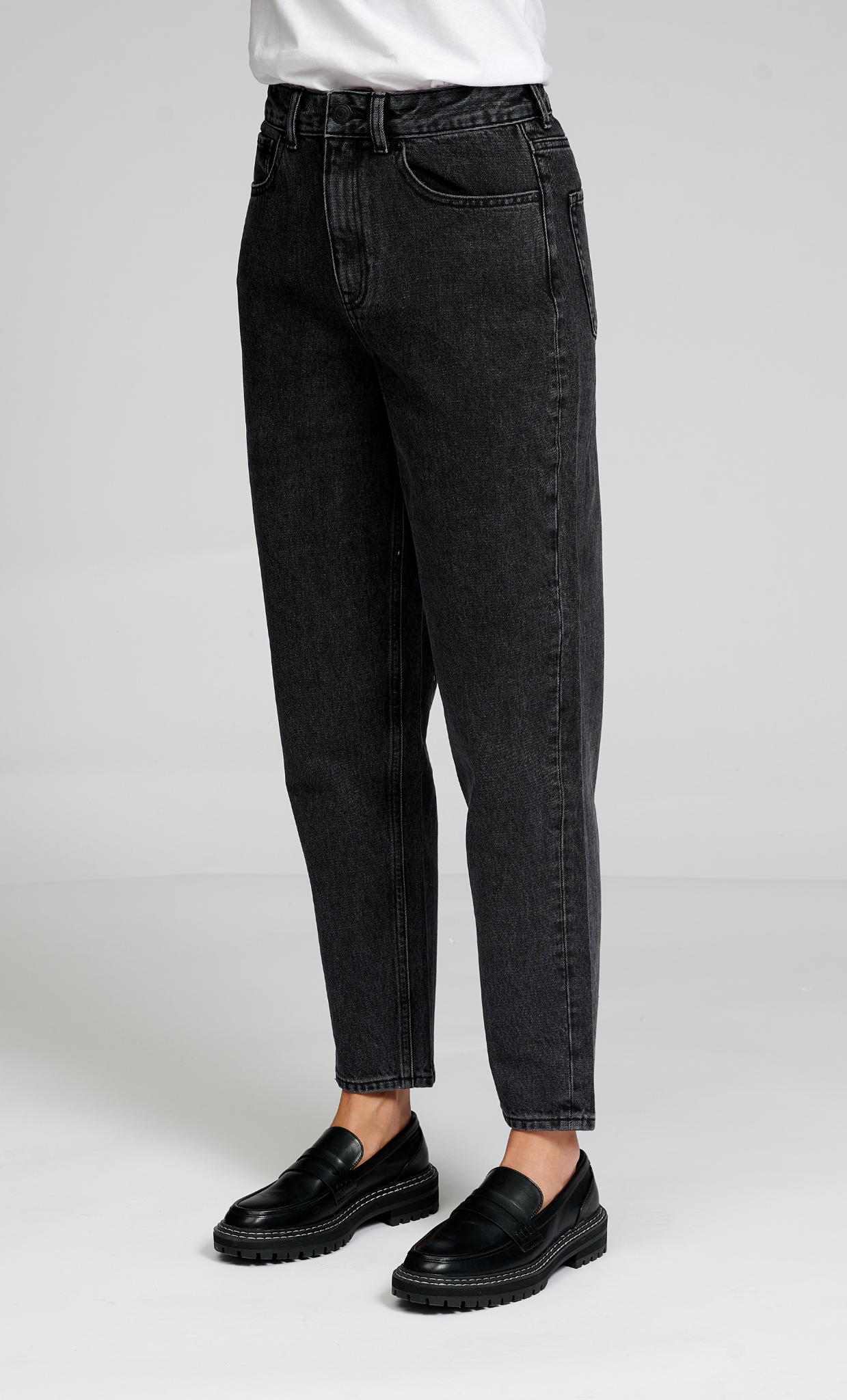 The Original Performance Mom Jeans - Washed Black Denim - TeeShoppen - Black 9