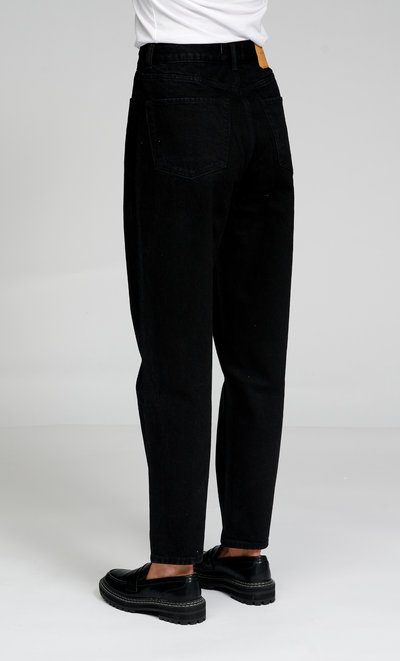 The Original Performance Mom Jeans - Black Denim - TeeShoppen - Black 8