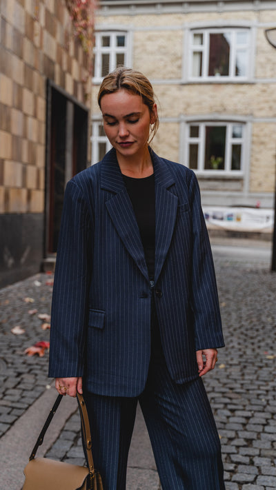 Oversized blazer met klassieke pakbroeken - pakketdeal (marine -krijtstreep)