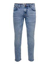 Cargar imagen en el visor de la galería, Loom Life Slim Jeans - Blue Denim - Only &amp; Sons - White
