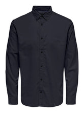 Cargar imagen en el visor de la galería, Logan Life Reg Shirt - Dark Navy - Only &amp; Sons - Blue 2
