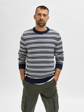 Load image into Gallery viewer, Alfie Crewneck - Egret - Selected Homme - Blue
