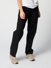 Cargar imagen en el visor de la galería, The Original Performance Loose Jeans - Black Denim - TeeShoppen - Black 4
