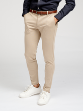 Carregar imagem no visualizador da galeria, The Original Performance Pants - Sand - TeeShoppen - Khaki 3
