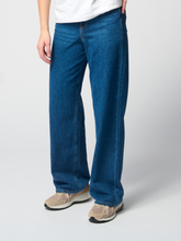 Load image into Gallery viewer, The Original Performance Wide Jeans - Medium Blue Denim - TeeShoppen - Blue 4
