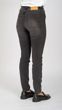 Charger l&#39;image dans la galerie, The Original Performance Skinny Jeans - Washed Black Denim - TeeShoppen - Black 8
