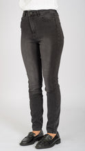 Charger l&#39;image dans la galerie, The Original Performance Skinny Jeans - Washed Black Denim - TeeShoppen - Black 6
