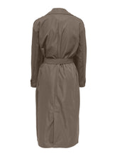 Carregar imagem no visualizador da galeria, Isabelle Long Trenchcoat - Walnut - ONLY - Brown 4
