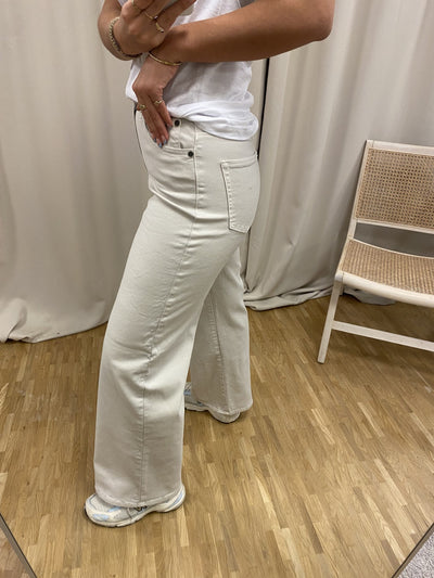 Owi Wide Jeans - White - Sisters Point - White