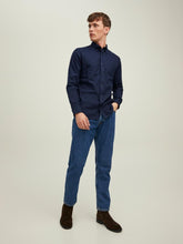 Afbeelding in Gallery-weergave laden, Brook Grindle Shirt - Perfect Navy - Jack &amp; Jones - Blue 5
