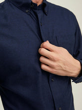 Afbeelding in Gallery-weergave laden, Brook Grindle Shirt - Perfect Navy - Jack &amp; Jones - Blue 2
