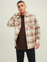 Afbeelding in Gallery-weergave laden, Mark Twill Overshirt - Toffee - Jack &amp; Jones - Brown
