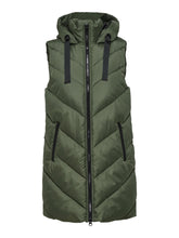 Cargar imagen en el visor de la galería, Skylar Padded Hood Vest - Forest Night - Jacqueline de Yong - Green 6
